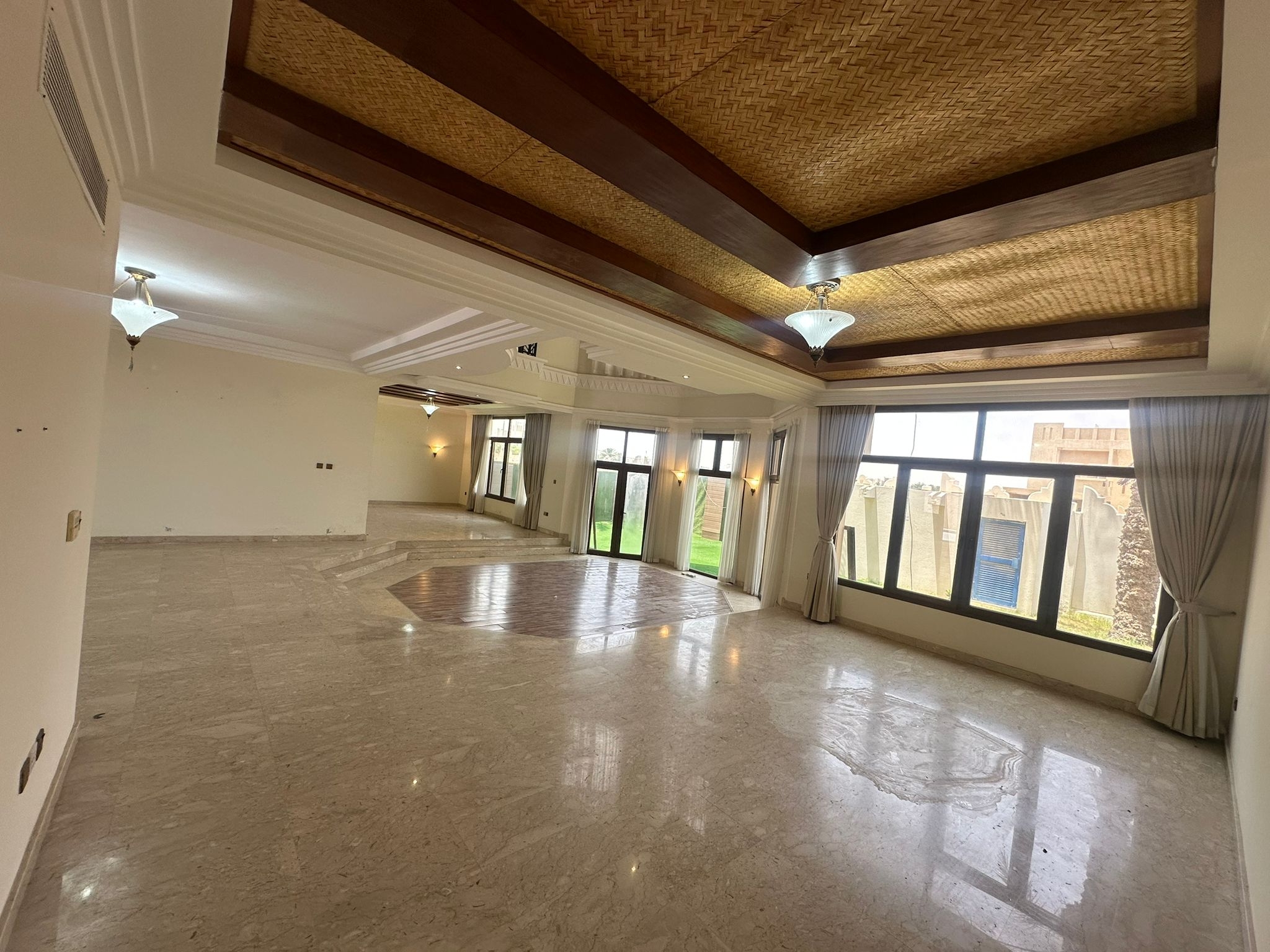 Luxurious 5BR Villa in West Bay Lagoon | thumbnail 23