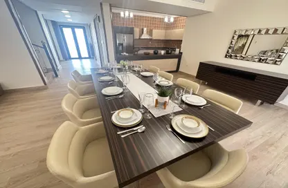 Villa - 4 Bedrooms - 5 Bathrooms for rent in Ain Khaled Villas - Ain Khaled - Doha