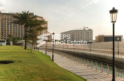 محل تجاري - استوديو - 1 حمام للبيع في مركز المدينة - مدينة قطر الترفيهية - الوسيل