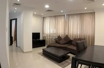 Apartment - 2 Bedrooms - 2 Bathrooms for rent in Saraya Corniche Hotel - Corniche Road - Doha