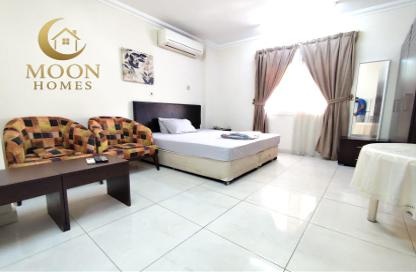 Apartment - Studio - 1 Bathroom for rent in Umm Ghwailina Comm - Umm Ghuwalina - Umm Ghuwailina - Doha