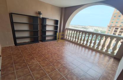 Apartment - 1 Bedroom - 2 Bathrooms for rent in West Porto Drive - Porto Arabia - The Pearl Island - Doha