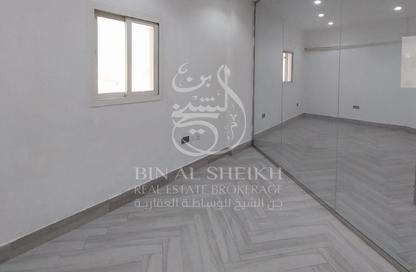 Office Space - Studio - 1 Bathroom for rent in Wholesale Market Street - Abu Hamour - Doha