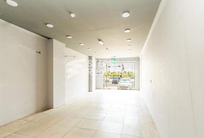 995205 - Property Image 3