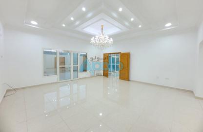 Villa - 6 Bedrooms - 6 Bathrooms for rent in Souk Al gharaffa - Al Gharrafa - Doha