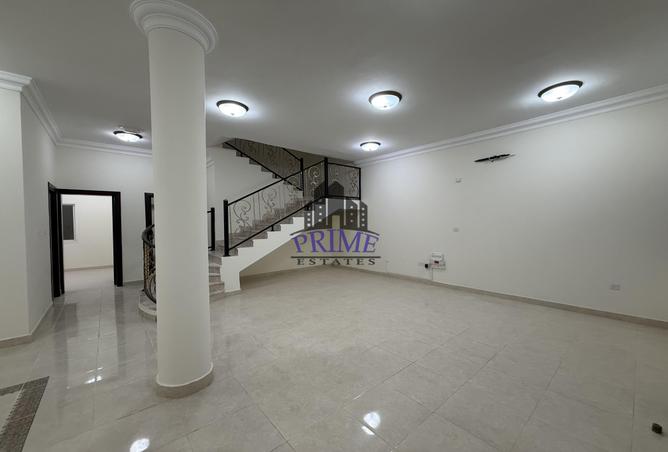 998148 - Property Image 2