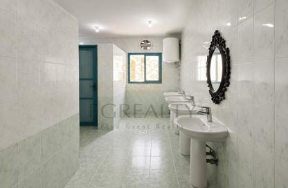 Labor Camp - Studio - 7+ Bathrooms for rent in Industrial Area 4 - Industrial Area - Industrial Area - Doha