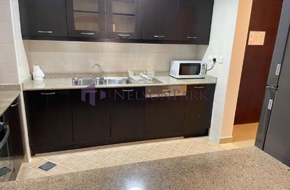 Apartment - 1 Bedroom - 2 Bathrooms for rent in Tower 14 - Porto Arabia - The Pearl Island - Doha