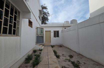Villa - 4 Bedrooms - 4 Bathrooms for rent in Al Nasr Street - Al Nasr - Doha
