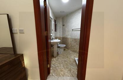 Apartment - 3 Bedrooms - 3 Bathrooms for rent in Muntazah 7 - Al Muntazah - Doha