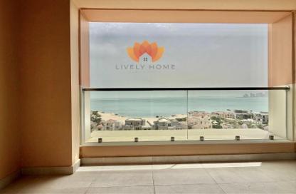Apartment - 2 Bedrooms - 4 Bathrooms for rent in Viva West - Viva Bahriyah - The Pearl Island - Doha