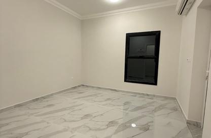 Apartment - 2 Bedrooms - 2 Bathrooms for rent in Fereej Bin Mahmoud - Doha