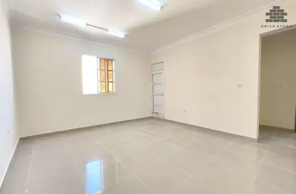 Apartment - 2 Bedrooms - 2 Bathrooms for rent in Al Mansoura - Al Mansoura - Doha