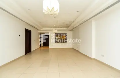 Apartment - 1 Bedroom - 2 Bathrooms for sale in West Porto Drive - Porto Arabia - The Pearl Island - Doha
