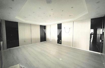 Show Room - Studio - 1 for rent in Al Sadd Road - Al Sadd - Doha
