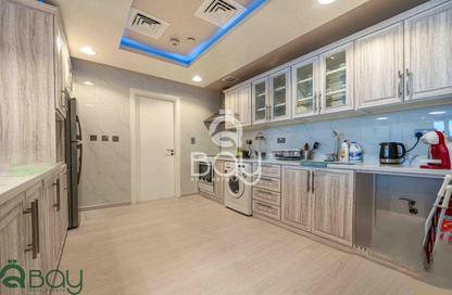 Apartment - 2 - 3 for rent in Zig Zag Tower A - Zig Zag Towers - West Bay - Doha