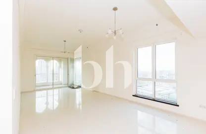 Apartment - 1 Bedroom - 2 Bathrooms for rent in Viva West - Viva Bahriyah - The Pearl Island - Doha