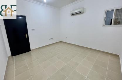 Apartment - 2 Bedrooms - 2 Bathrooms for rent in Muntazah 70 - Al Muntazah - Doha