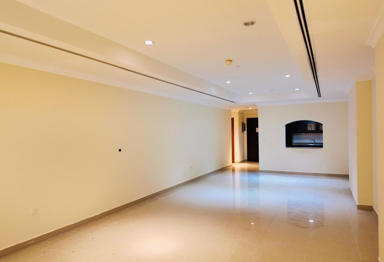 STUDIO APARTMENT WITH MARINA VIEW WITHOUT BALCONY thumbnail 4