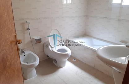 Apartment - 2 Bedrooms - 2 Bathrooms for rent in Al Nasr Street - Al Nasr - Doha