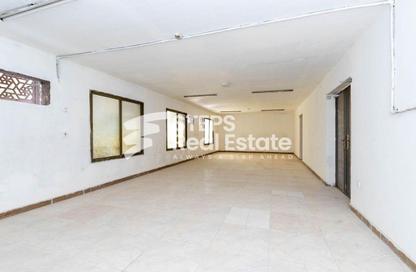 Labor Camp - Studio - 7+ Bathrooms for rent in East Industrial Street - Birkat Al Awamer - Al Wakra