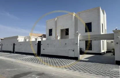 Villa - 6 Bedrooms - 7 Bathrooms for sale in Umm Qarn - Al Daayen