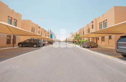 شقة - 2 غرف نوم - 3 حمامات للايجار في فلل عين خالد - عين خالد - الدوحة
