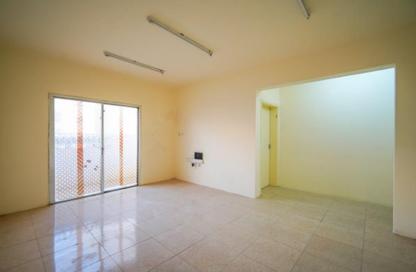 Apartment - 3 Bedrooms - 2 Bathrooms for rent in Bin Dirham 5 - Al Mansoura - Doha Apartment - 3 Bedrooms - 2 Bathrooms for rent in Bin Dirham 5 - Al Mansoura - Doha