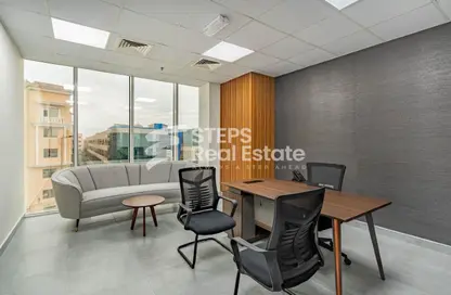 مساحات مكتبية - غرفة نوم - 1 حمام للايجار في شارع الكنانة - المرقب - الدوحة