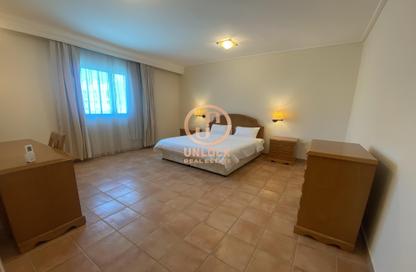 Apartment - 2 Bedrooms - 3 Bathrooms for rent in Al Sadd Road - Al Sadd - Doha Apartment - 2 Bedrooms - 3 Bathrooms for rent in Al Sadd Road - Al Sadd - Doha