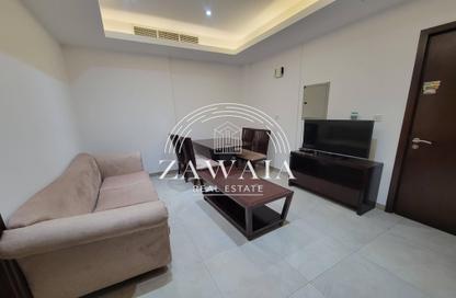 Apartment - 2 Bedrooms - 2 Bathrooms for rent in Umm Ghwailina Comm - Umm Ghuwalina - Umm Ghuwailina - Doha