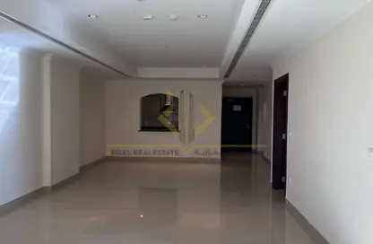 Apartment - 1 Bedroom - 2 Bathrooms for rent in East Porto Drive - Porto Arabia - The Pearl Island - Doha