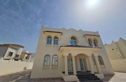 Villa - 5 Bedrooms - 5 Bathrooms for rent in Al Jamiaa Street - Al Markhiya - Doha