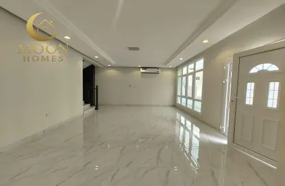 مجمع سكني - 4 غرف نوم - 4 حمامات للايجار في مريخ - المريخ - الدوحة