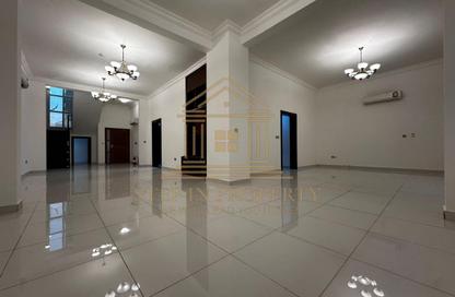 Apartment - 4 Bedrooms - 5 Bathrooms for rent in Bu Hamour Street - Abu Hamour - Doha