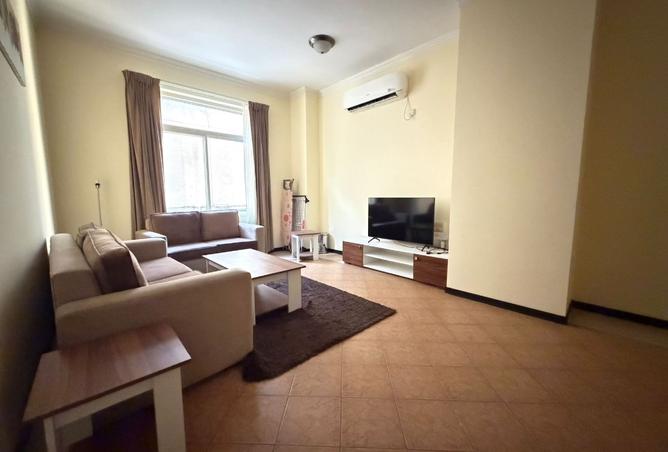 1004228 - Property Image 2