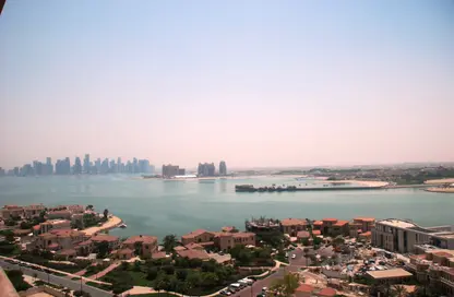 Apartment - 2 Bedrooms - 3 Bathrooms for rent in Tower 4 - Porto Arabia - The Pearl Island - Doha