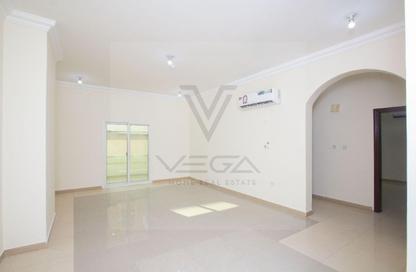 Apartment - 2 - 2 for rent in Al Nasr Street - Al Nasr - Doha