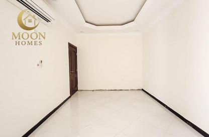 Apartment - 1 Bedroom - 1 Bathroom for rent in Umm Ghuwailina 4 - Umm Ghuwailina - Doha