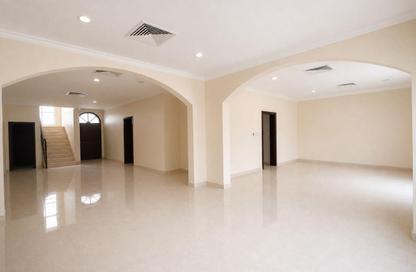 Villa - 4 Bedrooms - 5 Bathrooms for rent in Bu Hamour Street - Abu Hamour - Doha