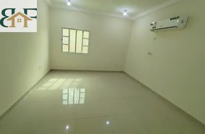 Apartment - 3 Bedrooms - 2 Bathrooms for rent in Fereej Bin Omran - Doha