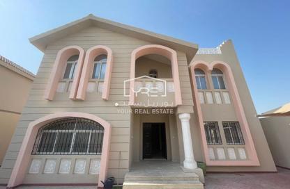 فيلا - 5 غرف نوم - 5 حمامات للايجار في فلل الدحيل - الدحيل - الدوحة