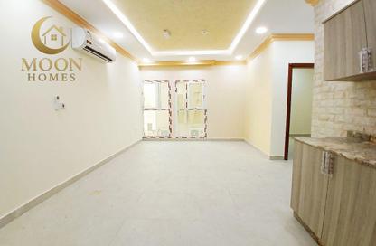 Apartment - 2 Bedrooms - 2 Bathrooms for rent in Umm Ghuwailina 4 - Umm Ghuwailina - Doha Apartment - 2 Bedrooms - 2 Bathrooms for rent in Umm Ghuwailina 4 - Umm Ghuwailina - Doha
