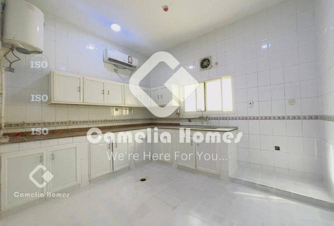 981671 - Property Image 2