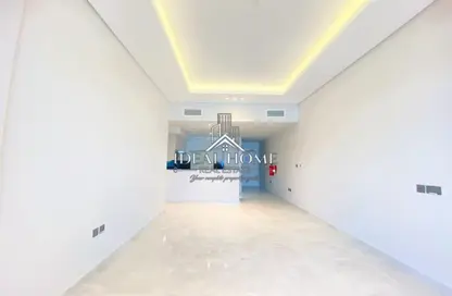 Apartment - 2 Bedrooms - 2 Bathrooms for sale in Fox Hills South - Fox Hills - Lusail