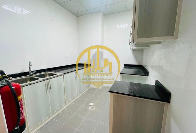 57203135 - Property Image 2