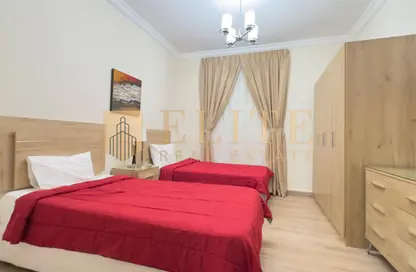 Duplex - 3 Bedrooms - 3 Bathrooms for rent in Al Ain Compound 3 - Al Ain Compound - Ain Khaled - Doha