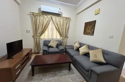 Apartment - 1 Bedroom - 1 Bathroom for rent in Ibn Al Haitam Street - Fereej Abdul Aziz - Doha