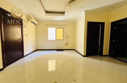 Apartment - 1 Bedroom - 2 Bathrooms for rent in Umm Ghwailina Comm - Umm Ghuwalina - Umm Ghuwailina - Doha