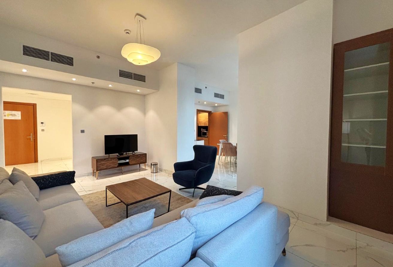 FURNISHED 2 BHK + MAID + BALCONY |MODERN AMENITIES - apartment in West Bay